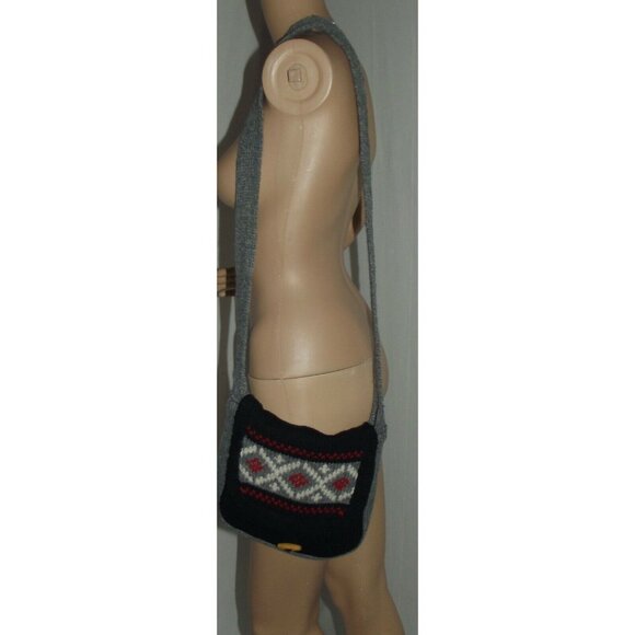 Purse Black Gray & Red Knit Boho Hippy Hobo Crossbody Shoulder bag No Boundaries - Picture 3 of 8